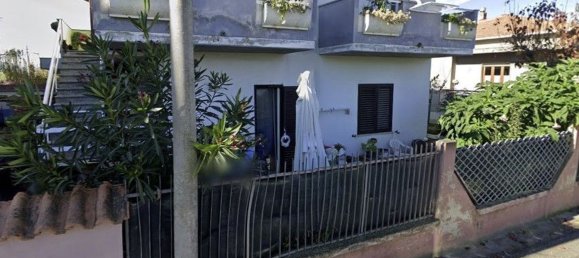 5 rooms Apartment in Pineto, Italy No. 98290 6