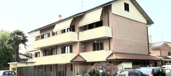 Квартира с 2 комнатами в Чериано Лагетто, Италия № 277945 2