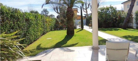 4 bedrooms Villa in Seravezza, Italy No. 194151 5