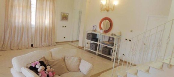4 bedrooms Villa in Seravezza, Italy No. 194151 7