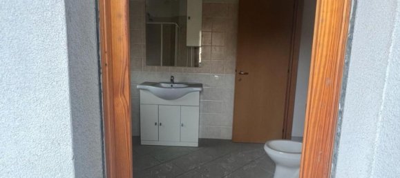 3-salle Appartement à Monserrato, Italy No. 207034 6