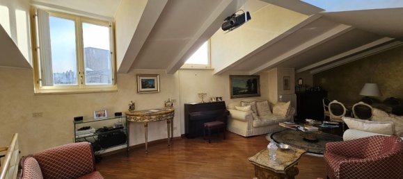 2 bedrooms Penthouse in Siena, Italy No. 65445 5