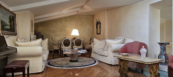 2 bedrooms Penthouse in Siena, Italy No. 65445 2