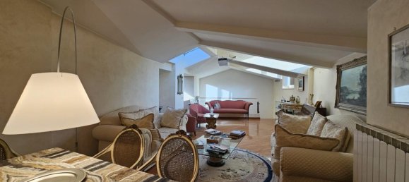 2 bedrooms Penthouse in Siena, Italy No. 65445 8