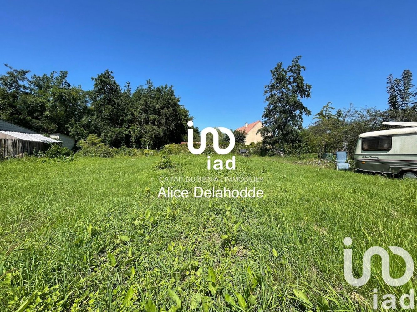 Terreno en Camiers, France 850 m² No. 252862