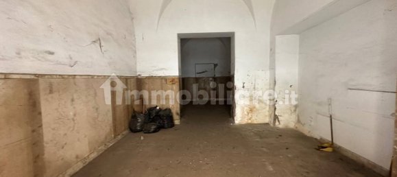 Коммерческая недвижимость с 4 комнатами в Рим, Италия № 132796 4