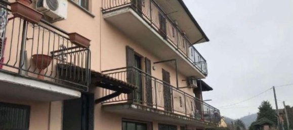 3 rooms Apartment in Broni, Italy No. 158177 3