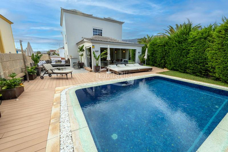 4 bedrooms Villa in Adeje, Spain No. 117110