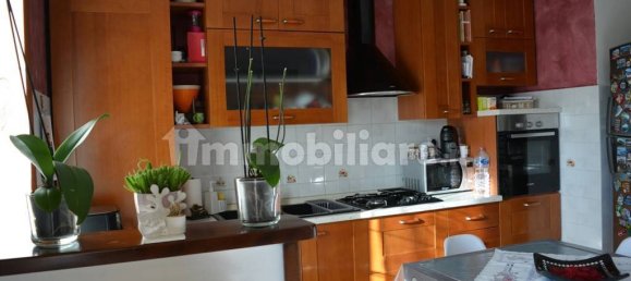 Apartamento de 3 dormitorios en Castiglione del Lago, Italy No. 213646 3