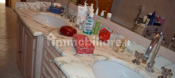 Apartamento de 3 dormitorios en Castiglione del Lago, Italy No. 213646 11