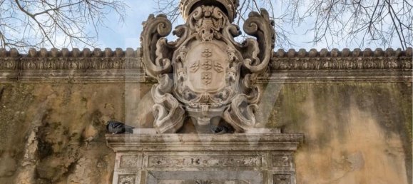 378m² Commercial property in Lisbon, Portugal No. 297032 35