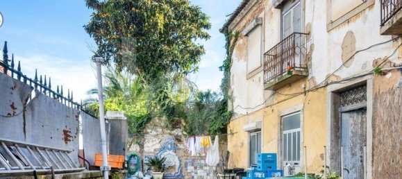 378m² Commercial property in Lisbon, Portugal No. 297032 19