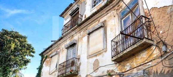 378m² Commercial property in Lisbon, Portugal No. 297032 8