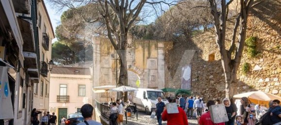 378m² Commercial property in Lisbon, Portugal No. 297032 30