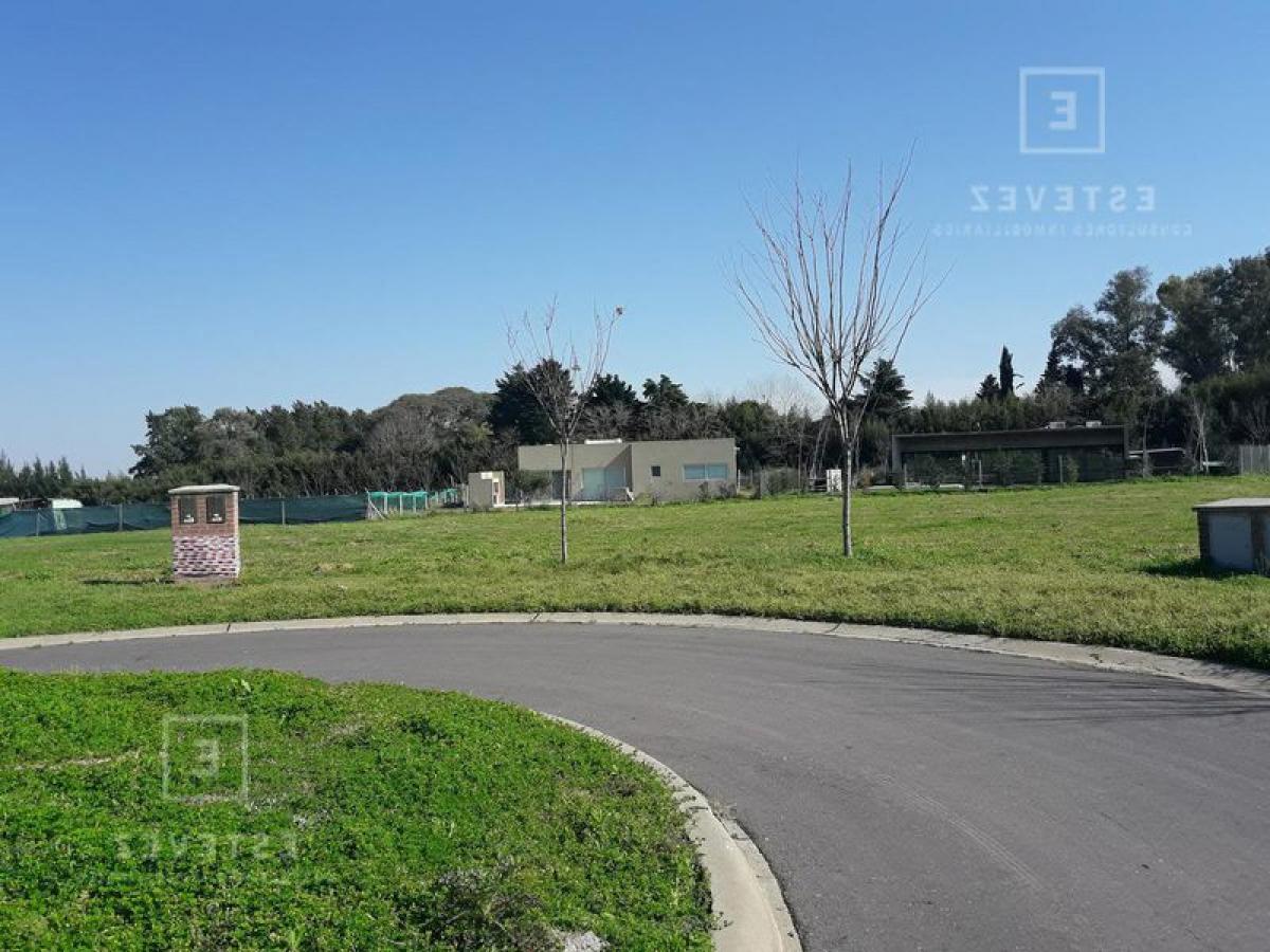  Land in Escobar, Argentina No. 118594