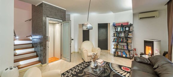 4 غرف نوم فيلا في Corbetta, Italy رقم 66412 4