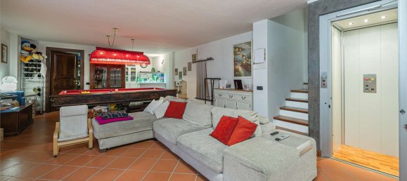 4 غرف نوم فيلا في Corbetta, Italy رقم 66412 17