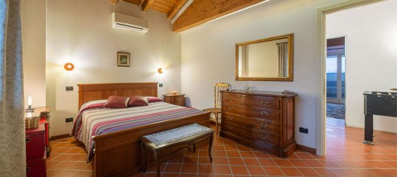 4 غرف نوم فيلا في Corbetta, Italy رقم 66412 13