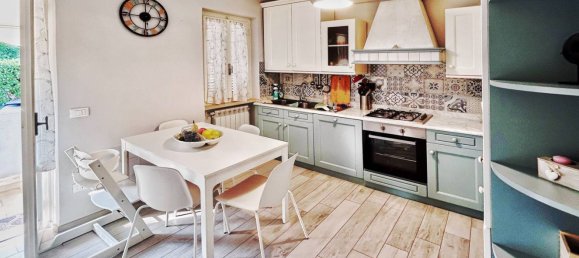 5 rooms House in Seravezza, Italy No. 195868 10