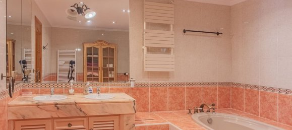 5 bedrooms House in Cadiz, Spain No. 25089 23