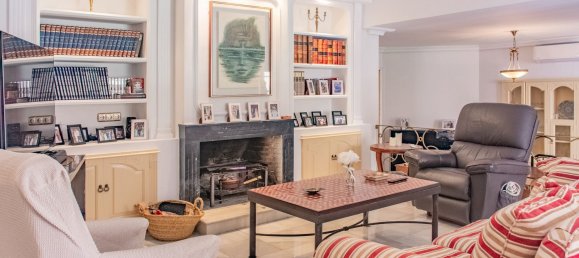 5 bedrooms House in Cadiz, Spain No. 25089 2