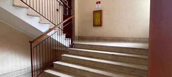 Квартира с 7 комнатами в Палермо, Италия № 137569 4