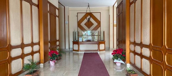 Квартира с 7 комнатами в Палермо, Италия № 137569 2