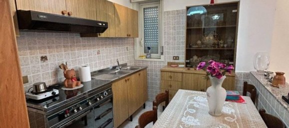6 rooms House in Paternò, Italy No. 259728 26