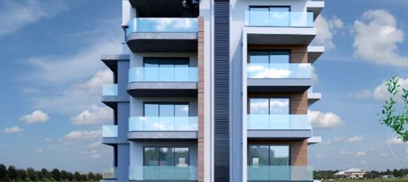 3 bedrooms Apartment in Limassol, Cyprus No. 9436 2