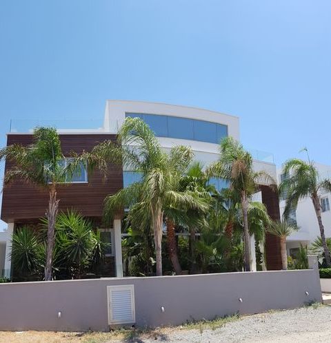 5 bedrooms Villa in Limassol, Cyprus No. 32172