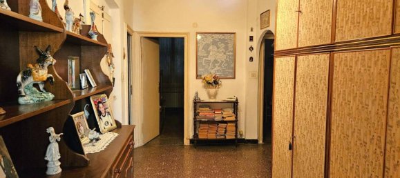 3 rooms Apartment in Genoa, Italy No. 120816 8