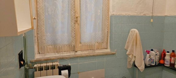 3 rooms Apartment in Genoa, Italy No. 120816 9