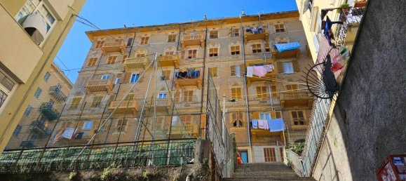 3 rooms Apartment in Genoa, Italy No. 120816 2