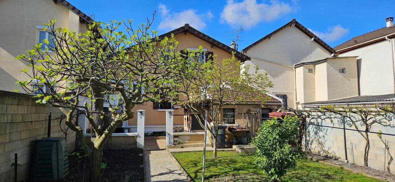 Дом с 4 спальнями в Эпинэ-сюр-Сен, Франция № 183320