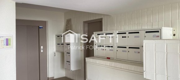 1 bedroom Apartment in La Rochelle, France No. 327136 8