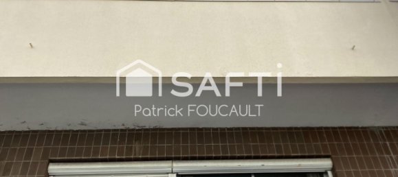 1 bedroom Apartment in La Rochelle, France No. 327136 2