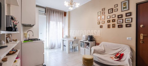 1 bedroom Apartment in Milan, Italy No. 331546 2
