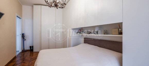 1 bedroom Apartment in Milan, Italy No. 331546 4