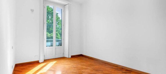 5 rooms Apartment in Milan, Italy No. 242735 12