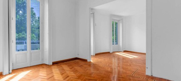 5 rooms Apartment in Milan, Italy No. 242735 4