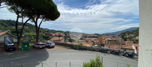 3 rooms Apartment in La Spezia, Italy No. 285225 5