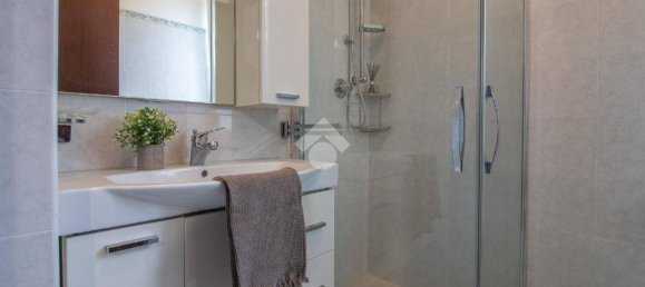 4 bedrooms Apartment in Ravenna, Italy No. 303309 8