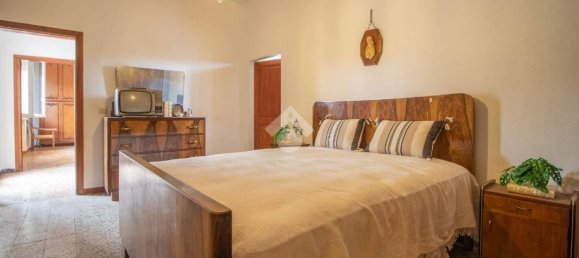 4 bedrooms Apartment in Ravenna, Italy No. 303309 14