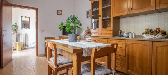 4 bedrooms Apartment in Ravenna, Italy No. 303309 2