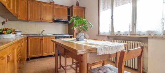 4 bedrooms Apartment in Ravenna, Italy No. 303309 4