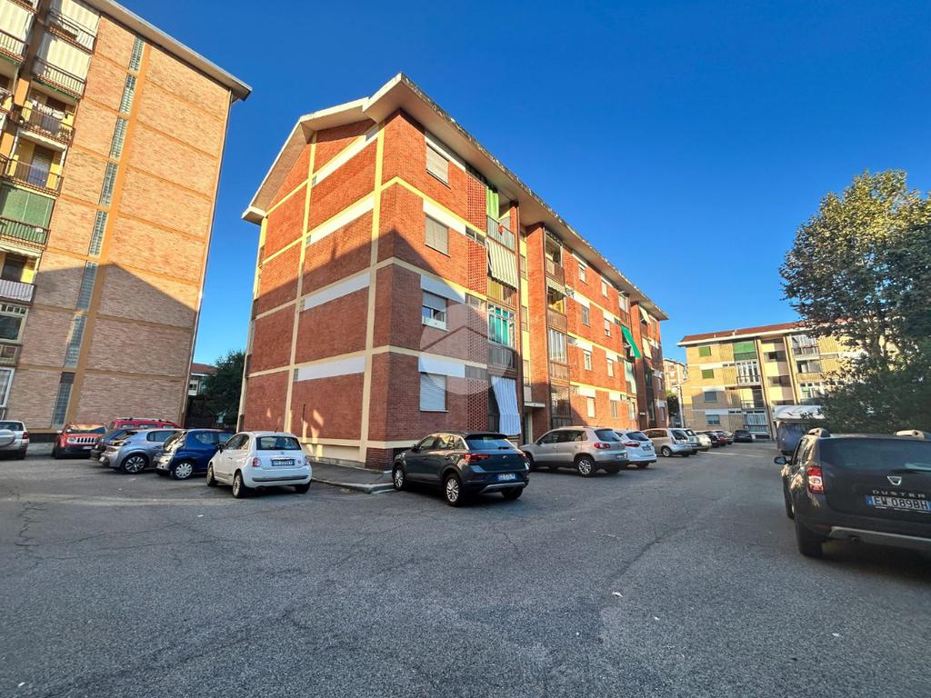 2 bedrooms Apartment in Settimo Torinese, Italy No. 378908