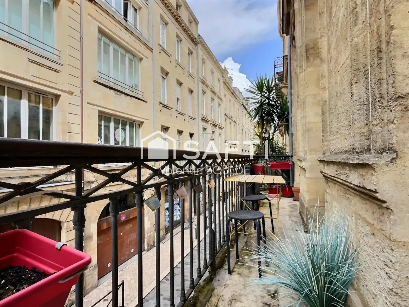 1 bedroom Apartment in Bordeaux, France No. 352759