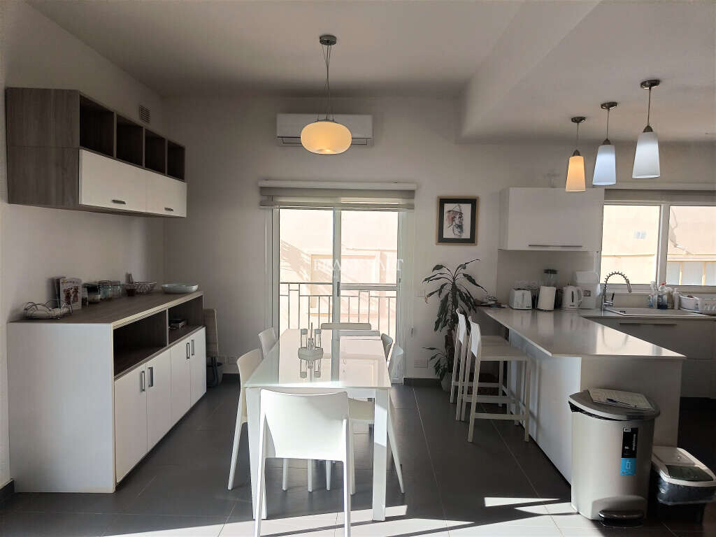 3 bedrooms Apartment in Saint Paul's Bay, Malta No. 10353