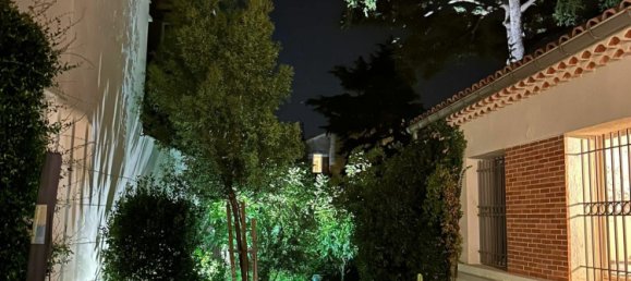 4 bedrooms House in Avignon, France No. 346798 9