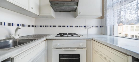 1 bedroom Apartment in London, United Kingdom No. 7791 3